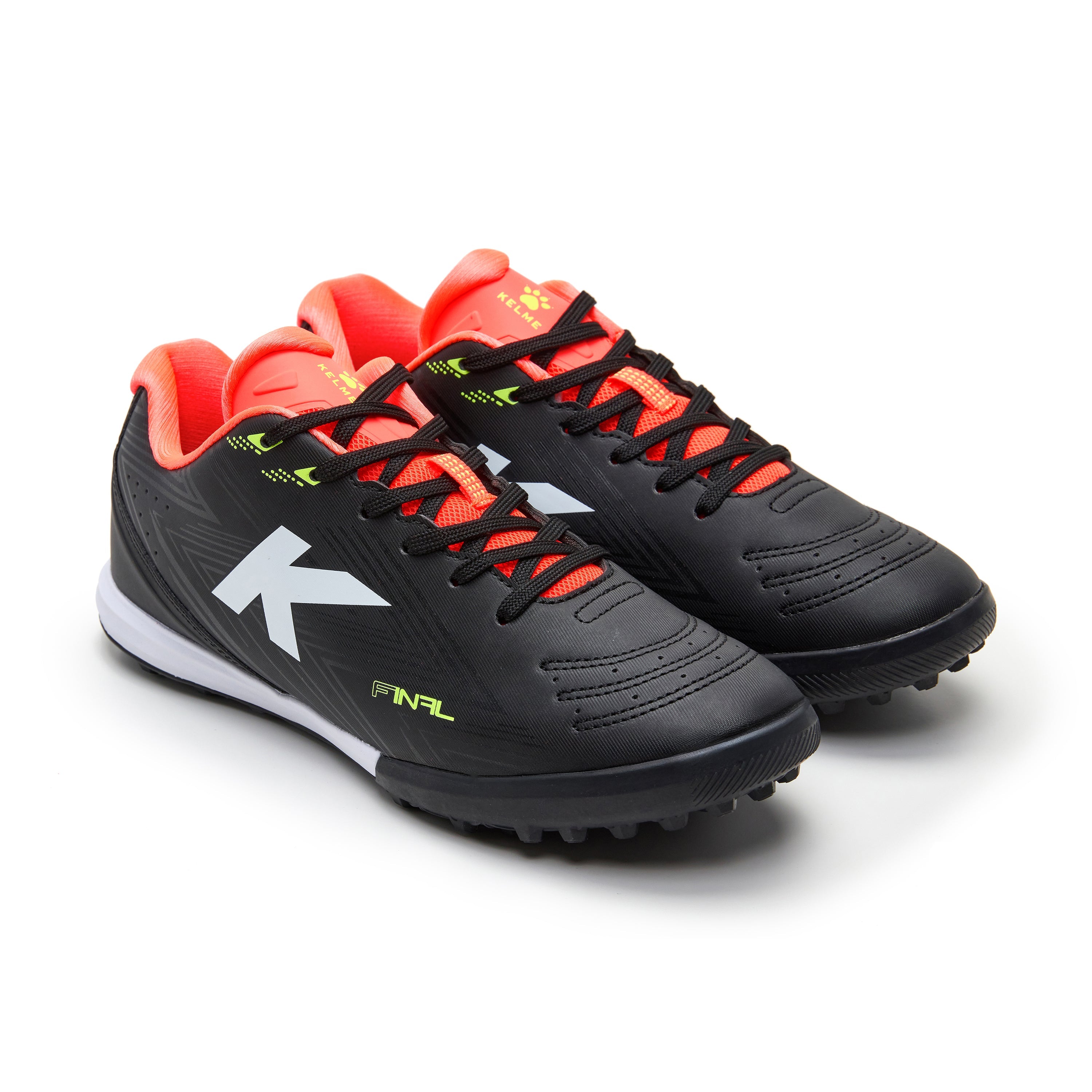 BOTAS DE FÚTBOL FINAL TURF NEGRO